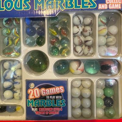 1997 IMPERIAL TOYS "MARVELOUS MARBLES"