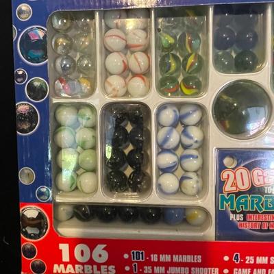 1997 IMPERIAL TOYS "MARVELOUS MARBLES"