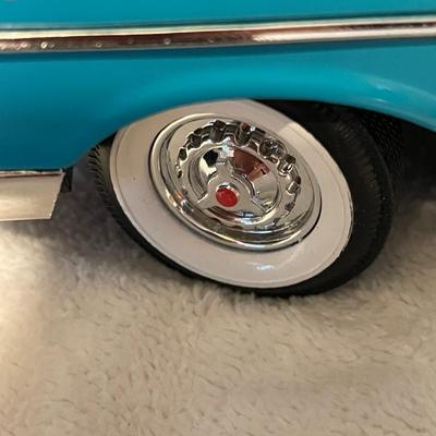 '57 CHEVROLET BEL AIR CONVERTIBLE DIE-CAST MODEL CAR