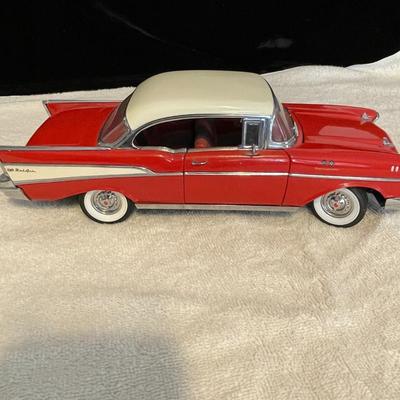 '57 CHEVROLET BEL AIR DIE-CAST MODEL CAR