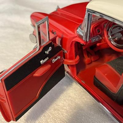 '57 CHEVROLET BEL AIR DIE-CAST MODEL CAR