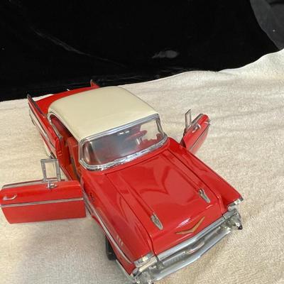 '57 CHEVROLET BEL AIR DIE-CAST MODEL CAR