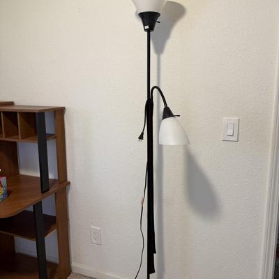 Sale Photo Thumbnail #90: Nice black standing lamp