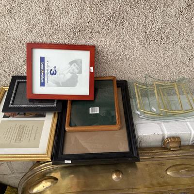 Sale Photo Thumbnail #132: Bundle of picture frames