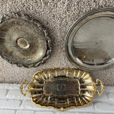 Sale Photo Thumbnail #133: Three beautiful serving platters