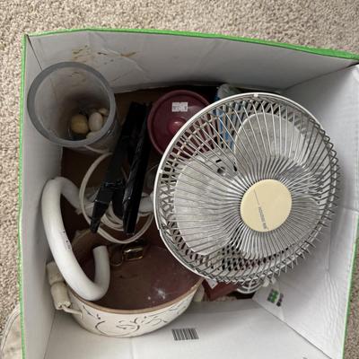 Sale Photo Thumbnail #142: Bundle of random items