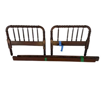 Vintage Jenny Lind Toddler Bed (PC-BM)