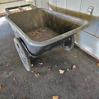 Rubbermaid Plastic Garden Cart