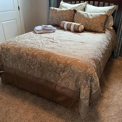 Queen Size Bedding (PC-BC)