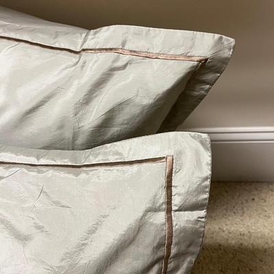 Queen Size Bedding (PC-BC)