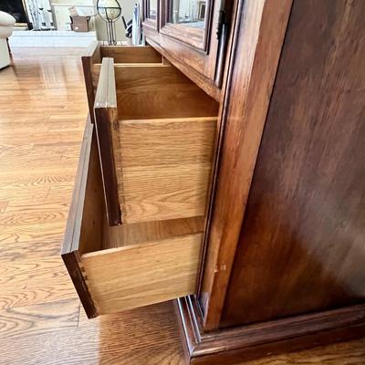 Thomasville China Cabinet W/Light