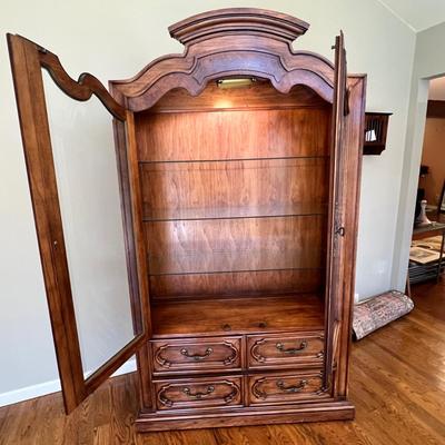Thomasville China Cabinet W/Light