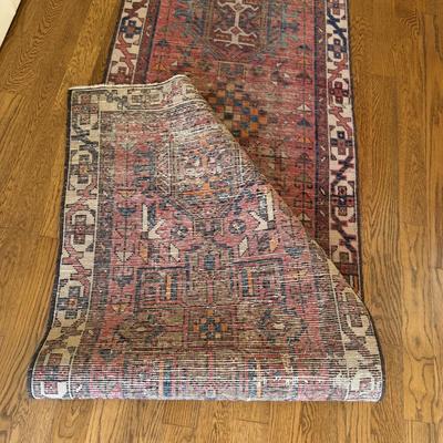 2’ 7” x 12’ 6” Runner Rug