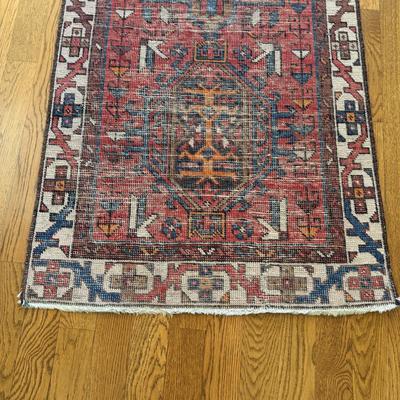 2’ 7” x 12’ 6” Runner Rug