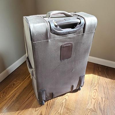London Fog, Jump & Delsey Brand Luggage