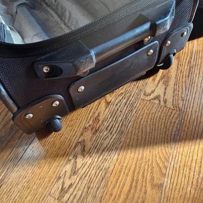 London Fog, Jump & Delsey Brand Luggage