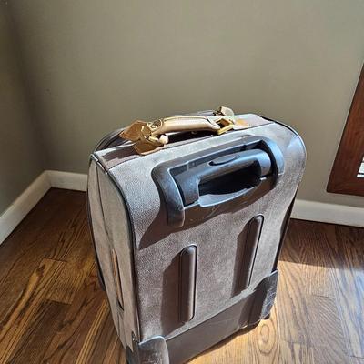 London Fog, Jump & Delsey Brand Luggage