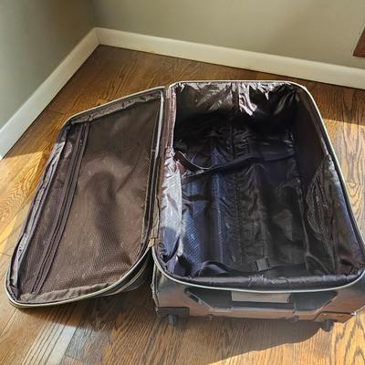 London Fog, Jump & Delsey Brand Luggage