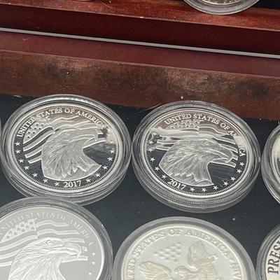 LOT 59: President Trump Commemorative Coins