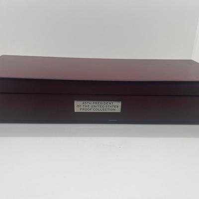 LOT 59: President Trump Commemorative Coins