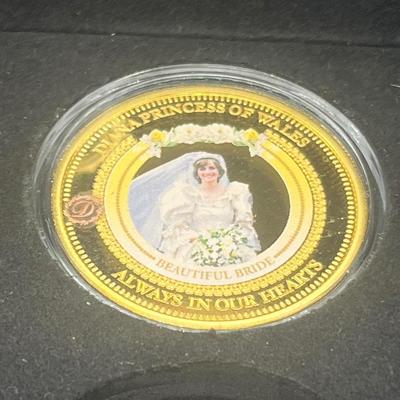 LOT 60: Commemorative Coins - Bradford Exchange - Presidents, Princess Diana and John Wayne