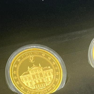 LOT 60: Commemorative Coins - Bradford Exchange - Presidents, Princess Diana and John Wayne