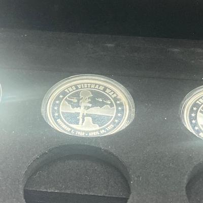 LOT 61: Commemorative Coins: Vietnam War, Greatest Civil War Battles and American Battles of the Pacific Theater