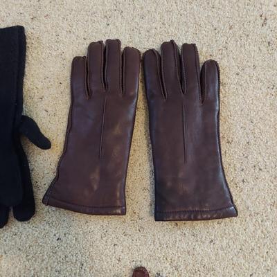 Coach Gloves, Fur Scarves & More Women's Accessories (BB1-BBL)