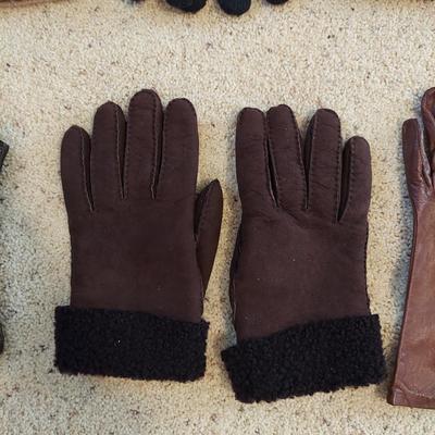 Coach Gloves, Fur Scarves & More Women's Accessories (BB1-BBL)