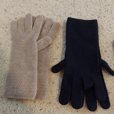 Coach Gloves, Fur Scarves & More Women's Accessories (BB1-BBL)