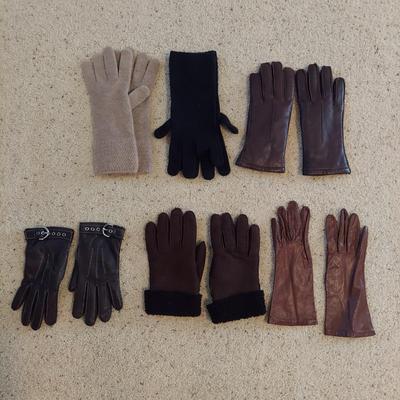Coach Gloves, Fur Scarves & More Women's Accessories (BB1-BBL)