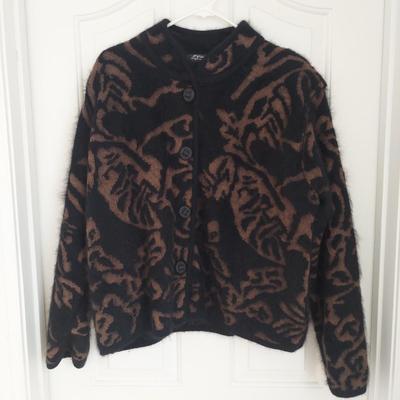 Women's Jackets, Sweaters & More (BB1-BBL)