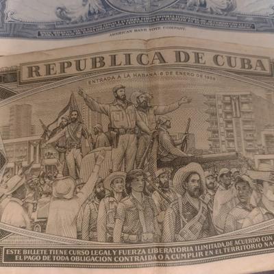 Pair of Cuban National Paper Currency One Peso Bills 1960, 1961 Circulated Condition (148)