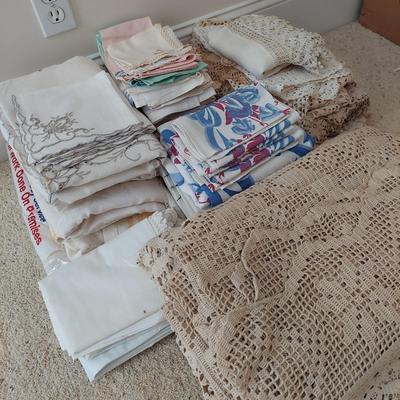 Vintage Crochet Table Linens (BD-BBL)