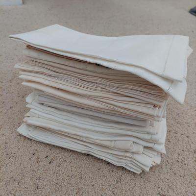 Vintage Crochet Table Linens (BD-BBL)