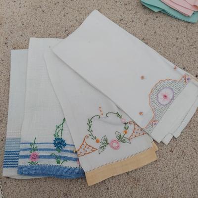 Vintage Crochet Table Linens (BD-BBL)