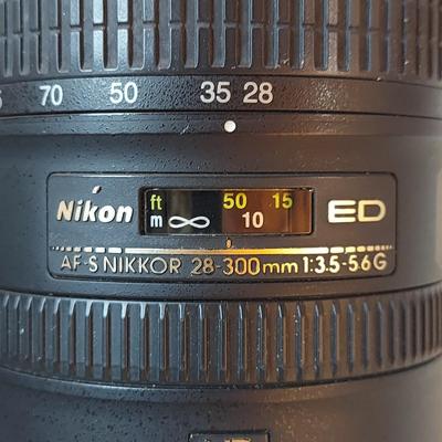 Nikon AF-S Nikkor 28-300mm Lens & More (O-BBL)