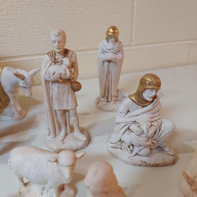 Vintage Holland Mold Nativity Set (-BBL)