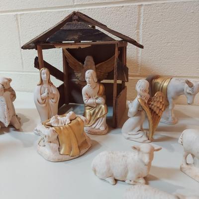 Vintage Holland Mold Nativity Set (-BBL)