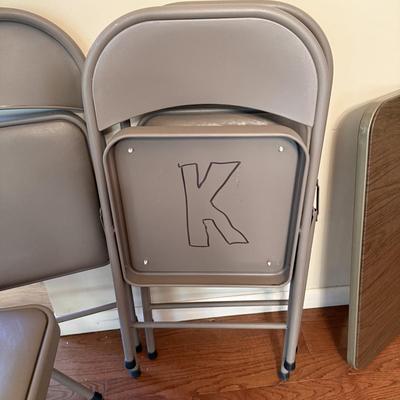 Samsonite Card Table with Four Cushioned Folding Chairs