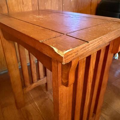 Petite Mission Style Nesting Tables