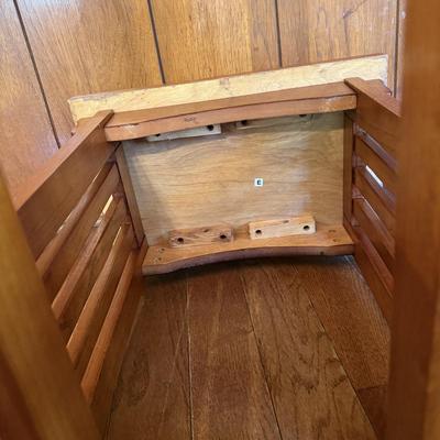 Petite Mission Style Nesting Tables