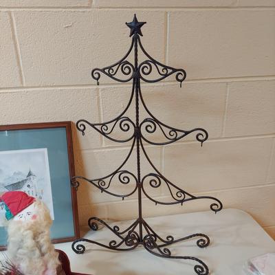 Signed & Numbered Print “Come All Ye Faithful” by Linda Kotila w/ More Holiday Decor (WS-BBL)