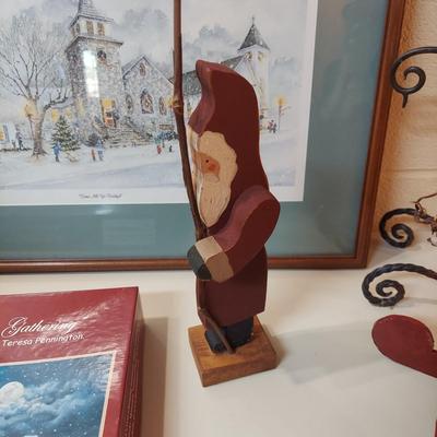 Signed & Numbered Print “Come All Ye Faithful” by Linda Kotila w/ More Holiday Decor (WS-BBL)