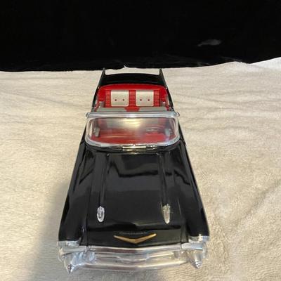 '57 CHEVROLET BEL AIR CONVERTIBLE DIE-CAST MODEL