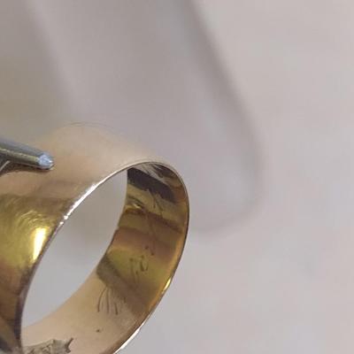 18 Karat Yellow Gold Ring- Size 9- Approx 6.2 Grams