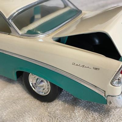 '56 CHEVROLET BEL AIR DIE-CAST MODEL