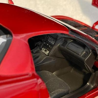 HOT WHEELS SERIES '97 CHEVROLET CORVETTE DIE-CAST MODEL