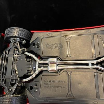 HOT WHEELS SERIES '97 CHEVROLET CORVETTE DIE-CAST MODEL