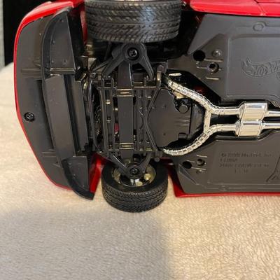 HOT WHEELS SERIES '97 CHEVROLET CORVETTE DIE-CAST MODEL